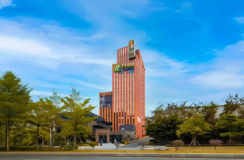 Holiday Inn Express Shenzhen North Station by IHG