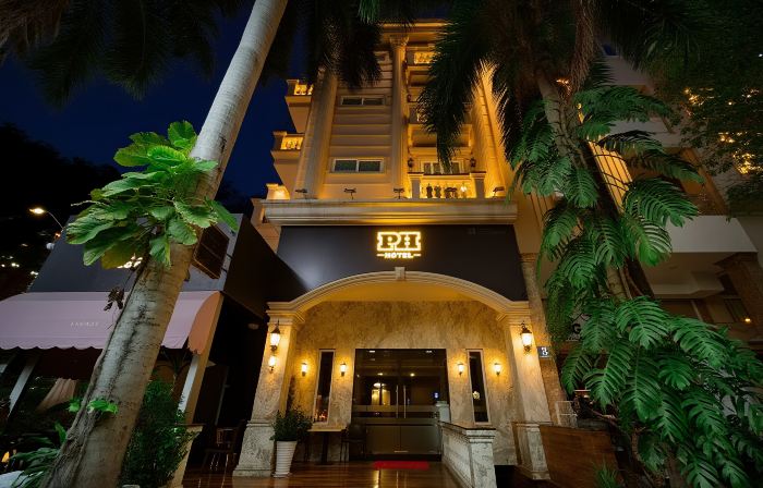PH Hotel(SECC  Phu My Hung)