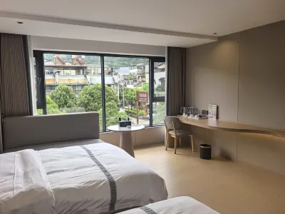 Longling Yudu Hotel Hotels near Huitong Bridge