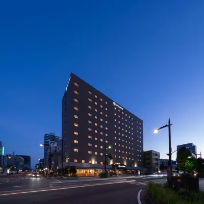 Hotel Enoe Toyama Hotel berhampiran Istana Toyama