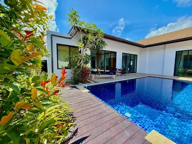 รูปภาพของวิลล่าสระว่ายน้ำส่วนตัวแสนสบายใกล้สนามกอล์ฟลากูน่าบีช