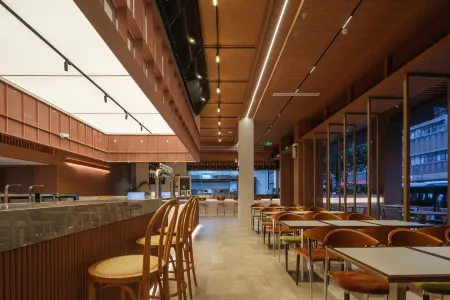 Captain 5 Youth Hotel (Shanghai Zhongshan Park Jiangsu Road Subway Station) Отели рядом с достопримечательностью «Чжуншань Парк»