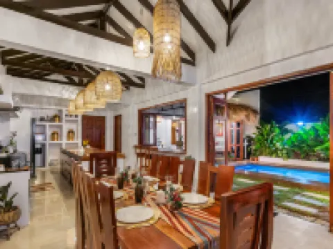 Whole Bali Villa Stylled w/ Pool 波克酒店