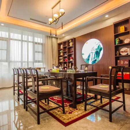 LANOU Hotel (Dengfeng Songshan Shaolin Cultural City)