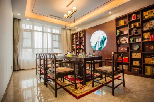 LANOU Hotel (Dengfeng Songshan Shaolin Cultural City)