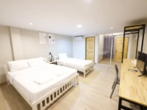 ลิ้ตเติ้ล รูมส์ โรงแรมในอำเภอเมืองจันทบุรี