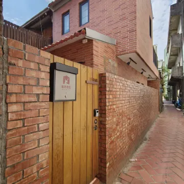 deerhouse Hotels near Tianhou Temple