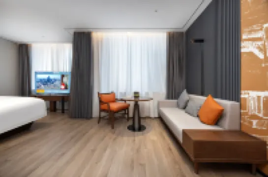 UrCove by Hyatt Beijing Zhongguancun Peking University Hotel berhampiran Jingming Building