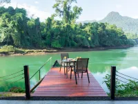 Puprai Tarnnarm Resort Hotels near Jogkradin Waterfall