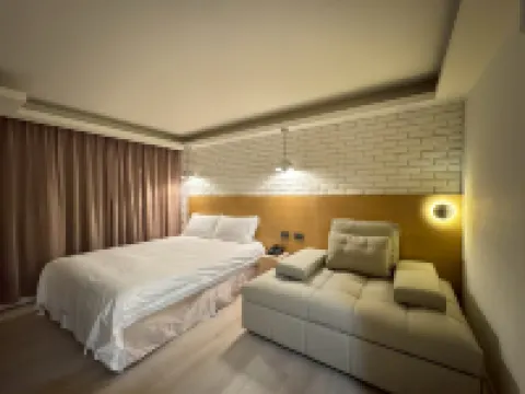 Fooyee Hotel - Taichung Train Station