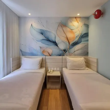 True Blue Bunga Bunga Hotel Pasar Baru Jakarta Отели рядом с достопримечательностью «Собор Джакарты»