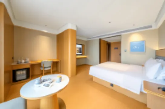 Ji Hotel (Xingyi Jushan Square Anzhen Road Branch)