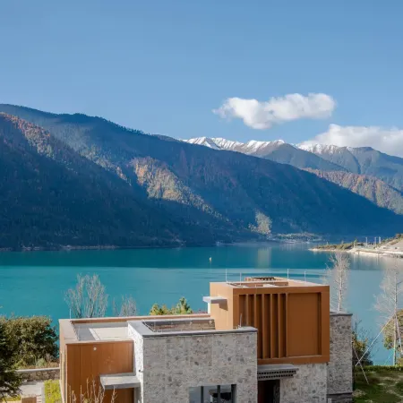 Nyingchi Zangnan Taogu Hotel