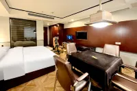 Jingfang X E-Sports Hotel (Guangxin District Passenger Transport Center)