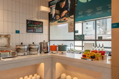 كانتري إن آند سويتس باي راديسون تناول الطعام Photos