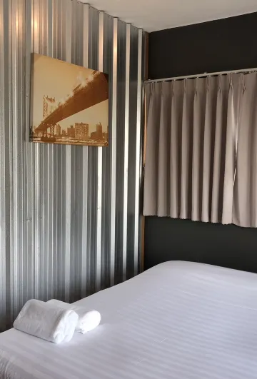 ห้องส่วนตัวพร้อมห้องน้ำและบัลคอนี