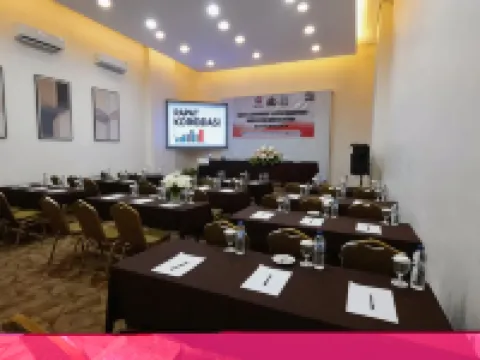 Louis Kienne Resort Senggigi Hotels in Malaka