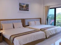 Baanphet Sukphrom Wang Nam Khiao - Homestays