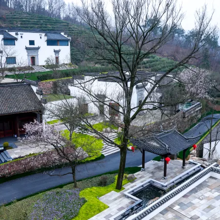 Hefei Lujiang Chunian Cultural Resort Hotel