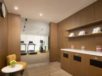 Hampton by Hilton Guangzhou Changlong Wanbo Centre 한시 창롱 역 주변 호텔