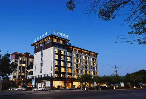 Puer Cloud Top Hotel