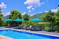 MounTours Resort - Pool