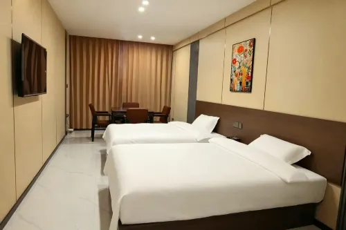 Erenhot Bo'an Smart Hotel (Dinosaur Plaza) - parking