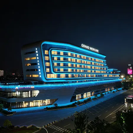 Grand Mercure Rizhao Haiqu Отели в г. Ричжао
