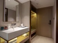海口麗楓飯店（海南大學世紀大橋店） 海南大學(海甸校區)附近的飯店