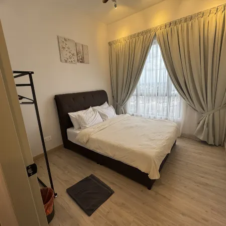 Piccadilly Greentown by Jun Residence