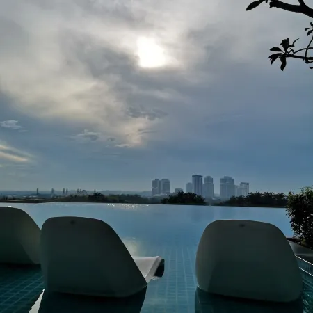 Grand Medini Residence by SR Home