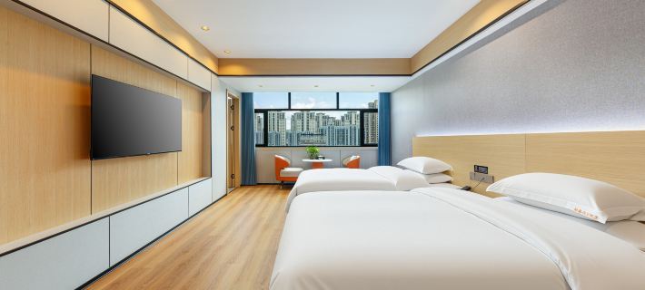โรงแรมฮอลิเดย์ รงซิน โรงแรมในฝูชิง