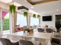 Christella Hotel Laemchabang - breakfast