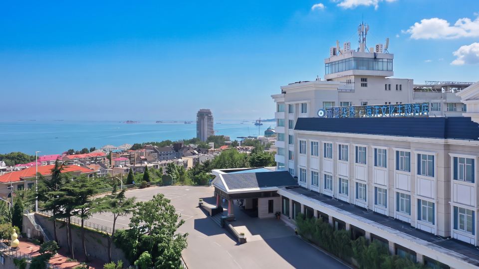 Yantai Lijing Overseas Chinese Hotel