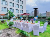 Ramada by Wyndham Longyan