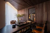 Boye Jibai · Geometric Space · Light & Shadow Aesthetics · View Holiday Art Villa - Parkering