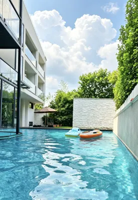 E CHI HOMESTAY