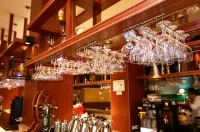 Bremen Hotel - Quầy bar
