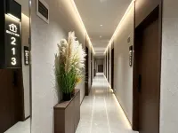 Linjiang No.1 Hotel (Linjiang City Jiangxin Island Park) Hotele w: Linjiang