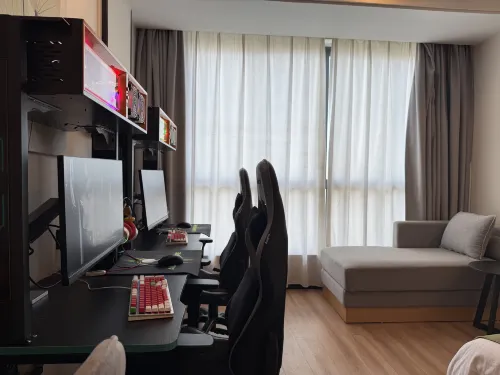 OK E-Sports Hotel (Qinzhou Niannianfeng Plaza) - 2-Star