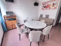 龍鑫音樂酒店（岳陽高鐵東站十五中店） - 停車場