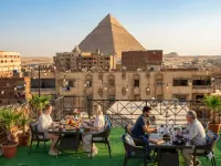 Families Inn Pyramids - Rooftop - Pensions