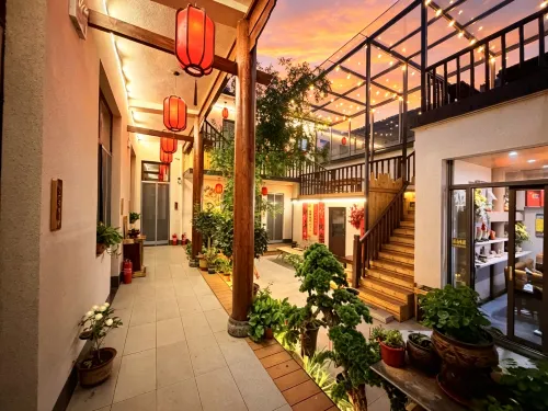 Anshe Courtyard · New Chinese Loft Resort Courtyard - Pet friendly