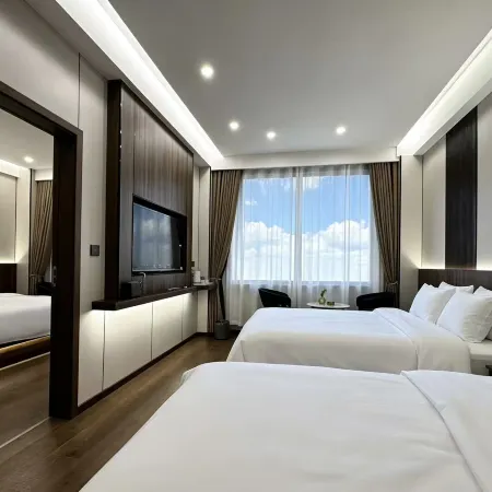 Light of the High City Grand Hotel