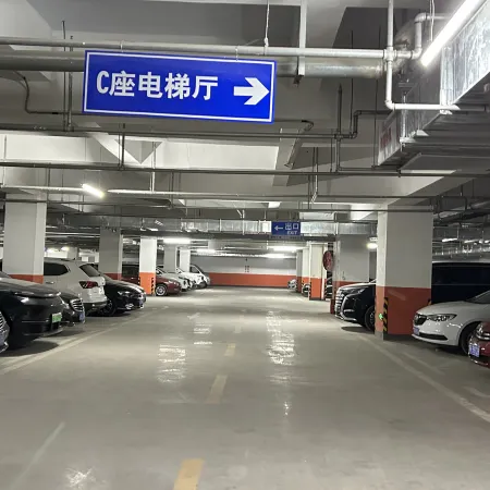HanTing Hotel (Xingtai Yigou Qixi Plaza Tianyi City)