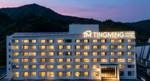 Jinshanling Tingming Grand Hotel - balcone
