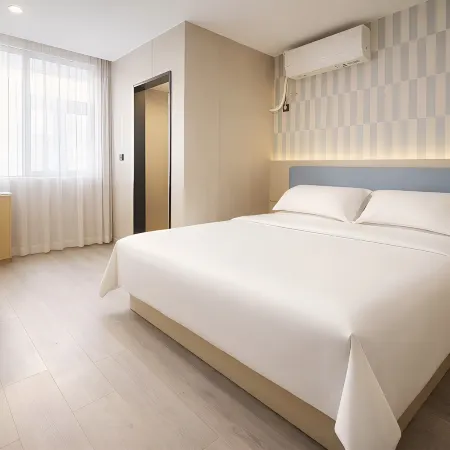 City Holiday Hotel (Kaizhou District Government)