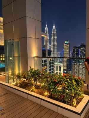 International Suites At Platinum KLCC Hotel di KLCC