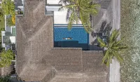 Naladhu Private Island Maldives Các khách sạn ở Dhigu
