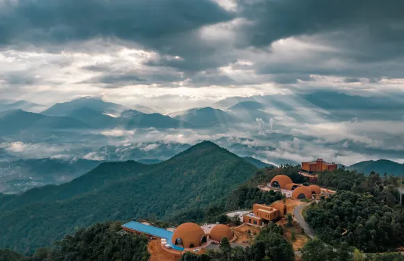 景谷白馬山熙康雲舍健康度假酒店
